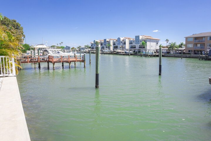 Waterfront & Pool B Star5vacations