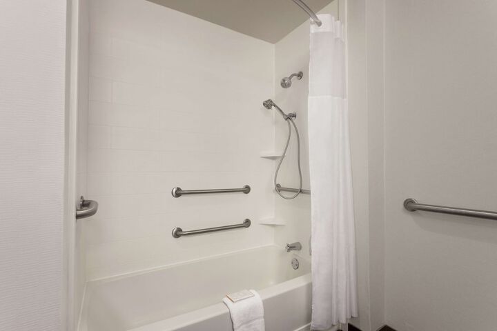 Room 10 of 47
