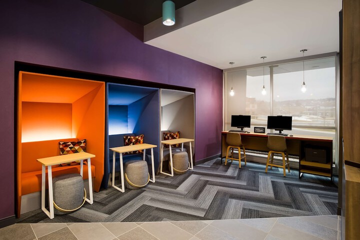 Business Center 48 of 48