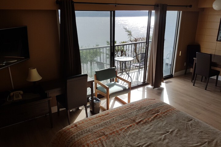 Room 18 of 72