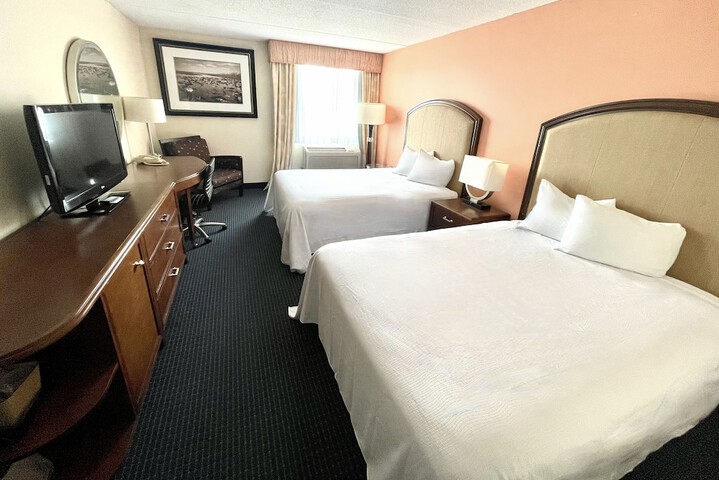 Room 8 of 10