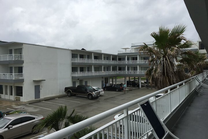 Hotel 2 of 32