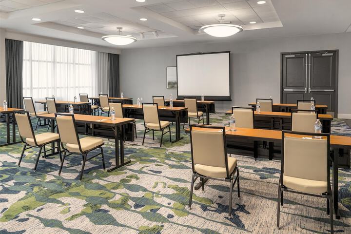 Embassy Suites by Hilton Fort Myers Estero