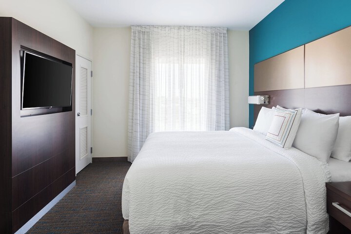 Room 15 of 26