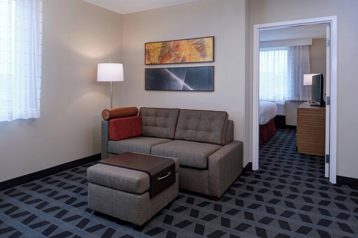 Room 15 of 27