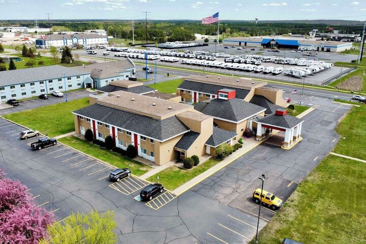 Econo Lodge Wausau - Rothschild