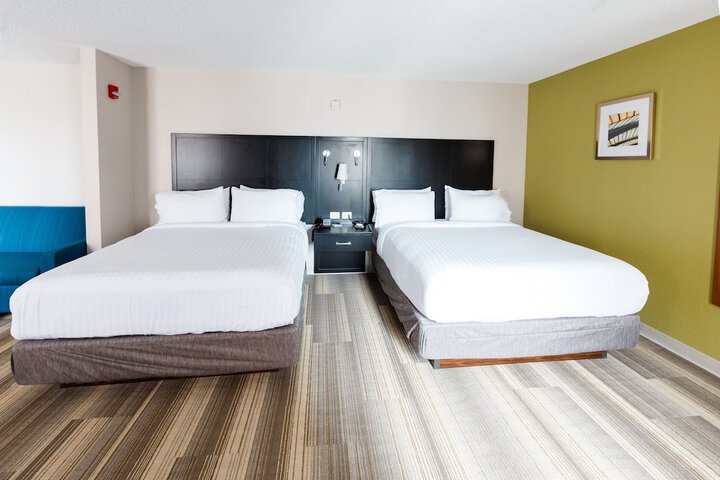 Holiday Inn Express & Suites Shelbyville by IHG