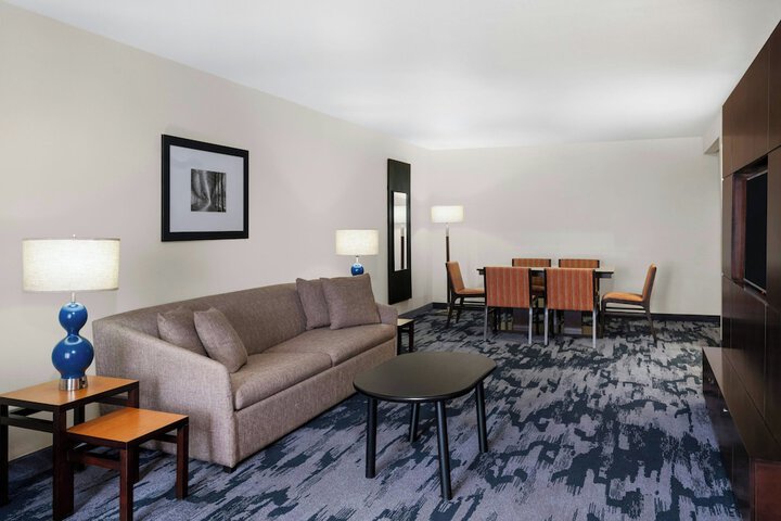 Fairfield Inn & Suites by Marriott Denver Aurora / Parker
