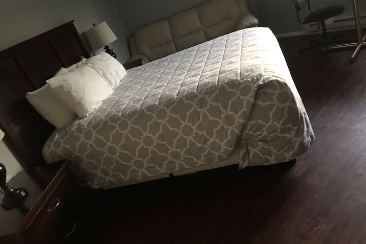 Room 30 of 42
