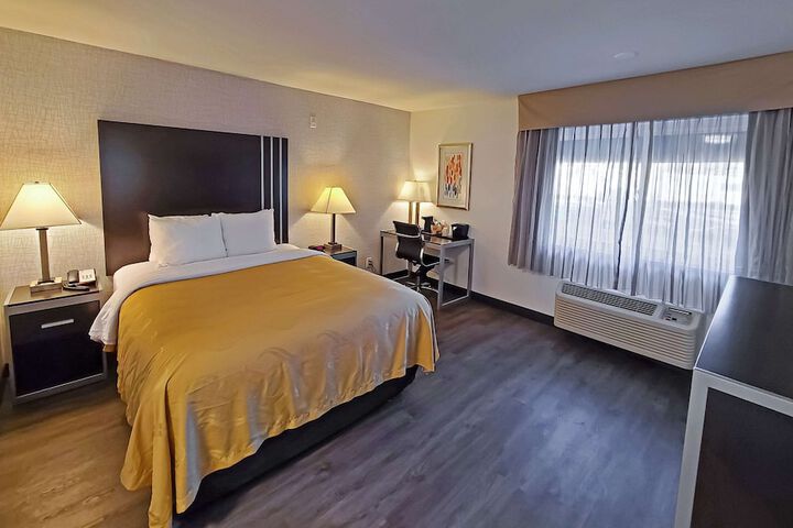 Room 18 of 64