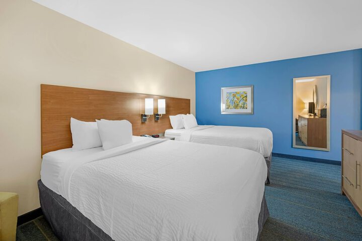 Sleep Inn & Suites Altoona North