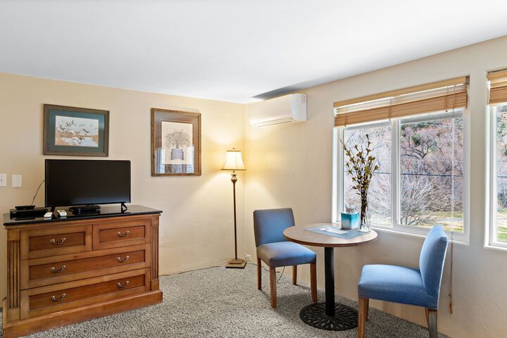 Room 56 of 118