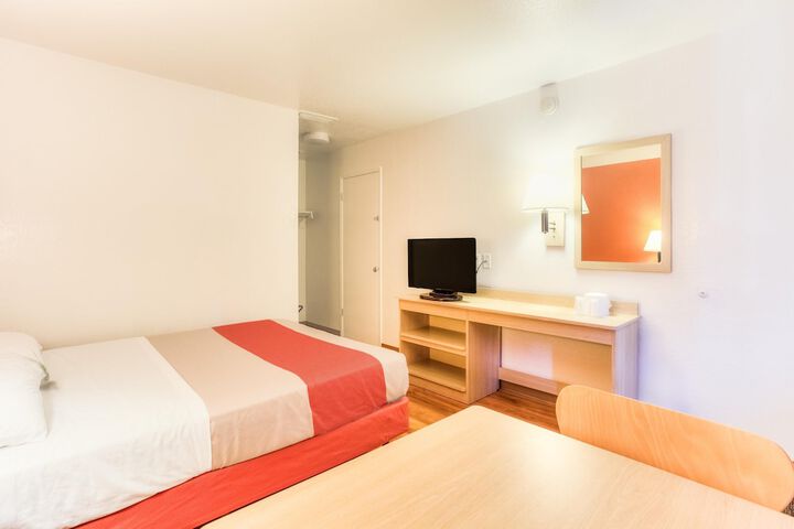 Motel 6 Tigard OR - Portland South - Lake Oswego