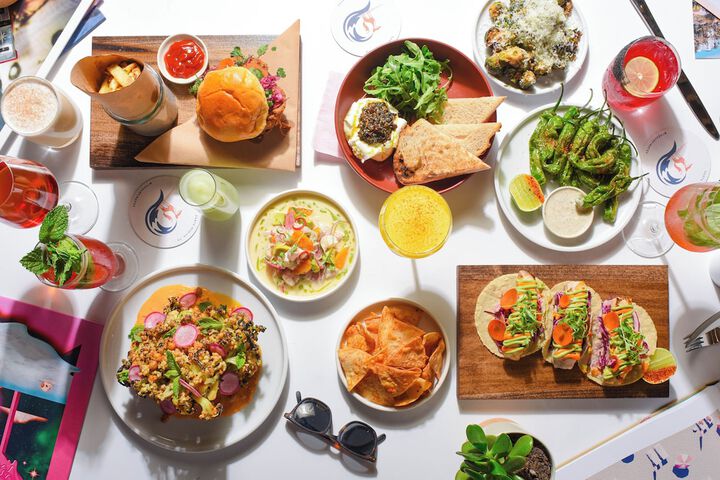 Dining 44 of 57