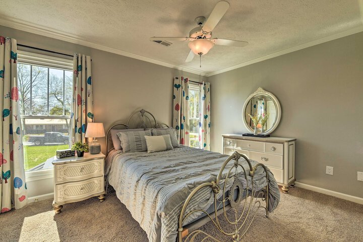 Riviera Paradise W / Private Dock! 4 Bedroom Home by RedAwning
