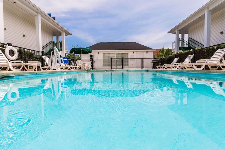 Pool 6 of 39