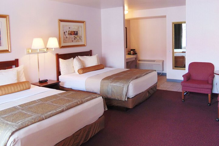 Room 15 of 34