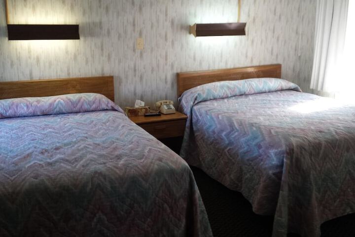 Room 8 of 15