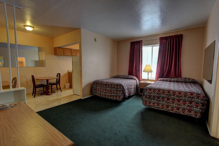 Room 10 of 34