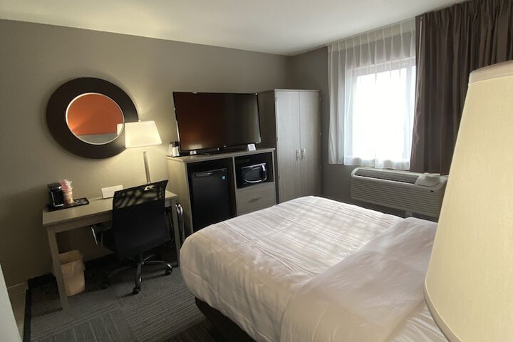 Room 43 of 66