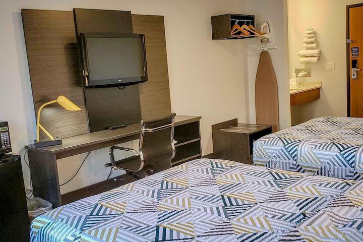 Motel 6 Kewanee IL
