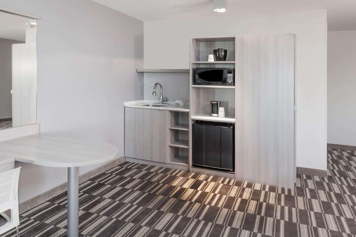 Room 12 of 21