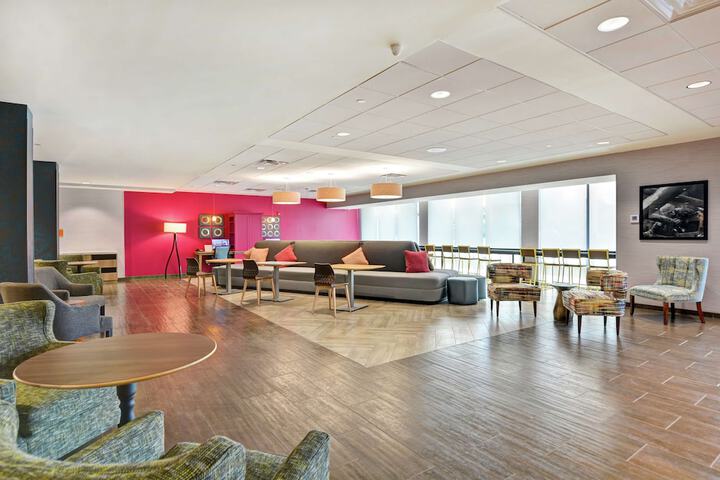 Hotel Interior 11 of 48