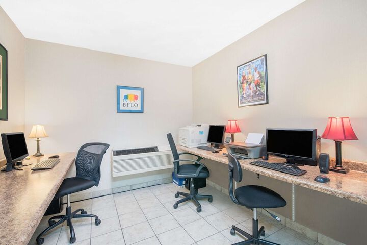 Business Center 46 of 46