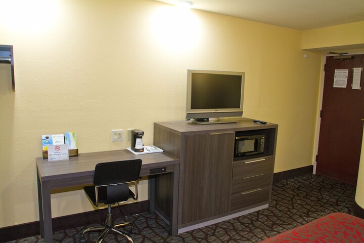 Room 13 of 26