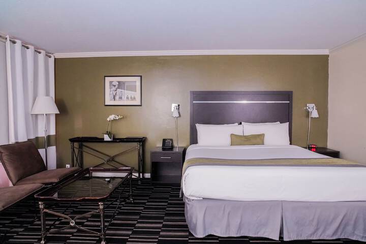 Room 19 of 49