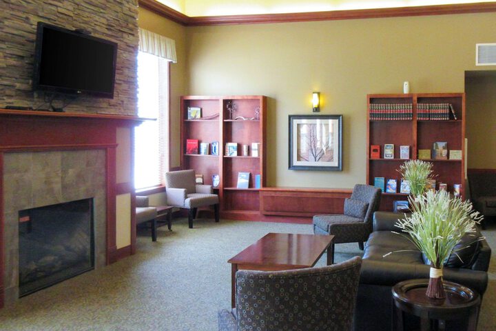 Clarion Hotel & Suites Williston