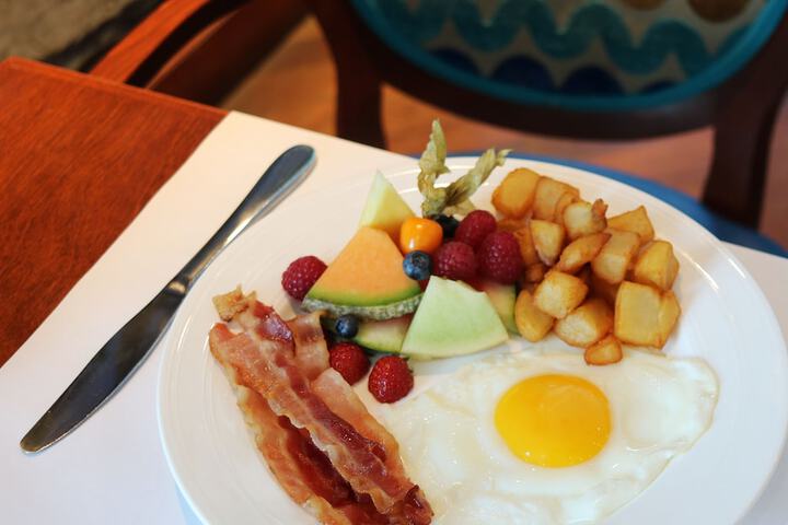 Breakfast/Coffee Service 84 of 109