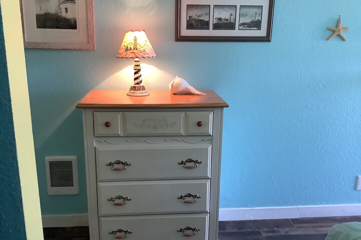 Room 82 of 200