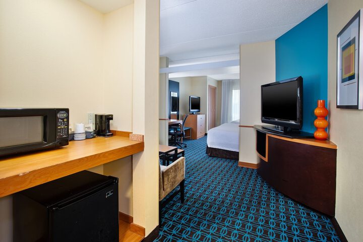 Room 8 of 38