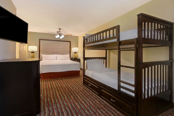 Room 27 of 48