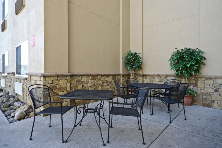 Yellowstone Westgate Hotel