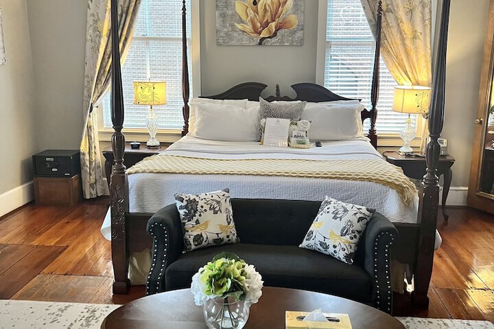 Room 28 of 50