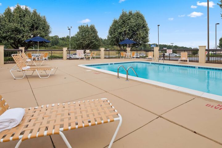 Pool 3 of 15