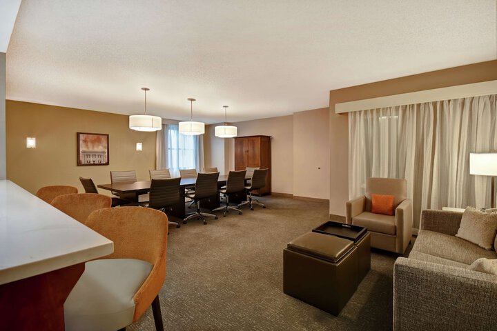Room 52 of 94