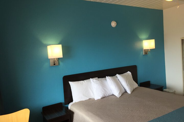 Room 16 of 52