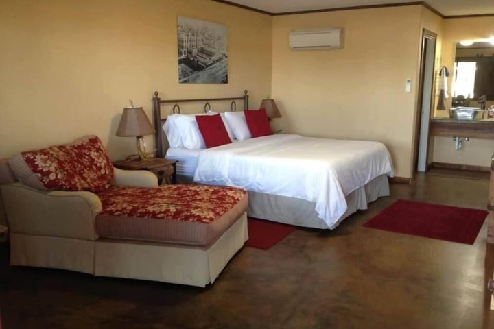 Room 7 of 24