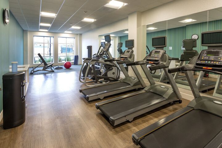 Holiday Inn Express & Suites Seattle South - Tukwila by IHG