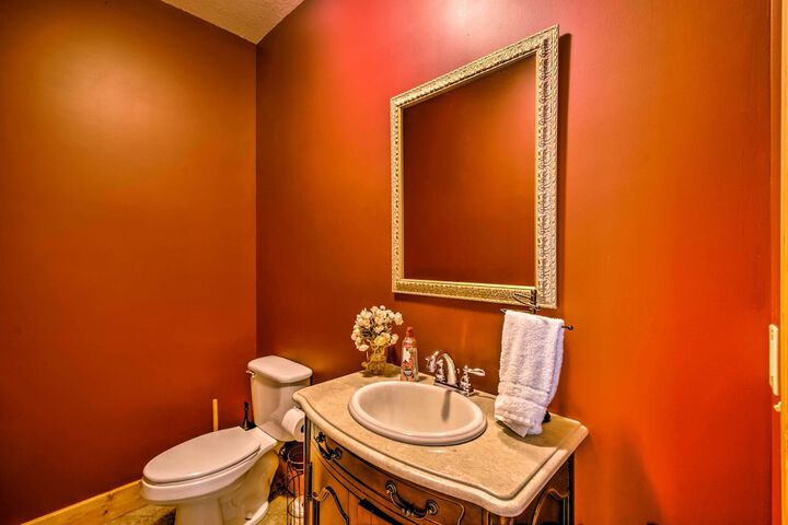 Tryon House w / Hot Tub - Near Equestrian Centers!