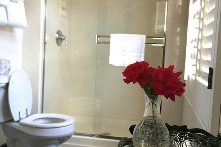 Room 21 of 44