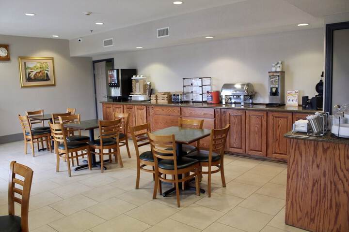 Country Inn & Suites by Radisson Hot Springs, AR