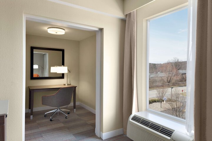 Room 21 of 33