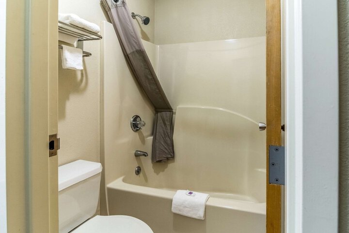 Motel 6 Kenly NC