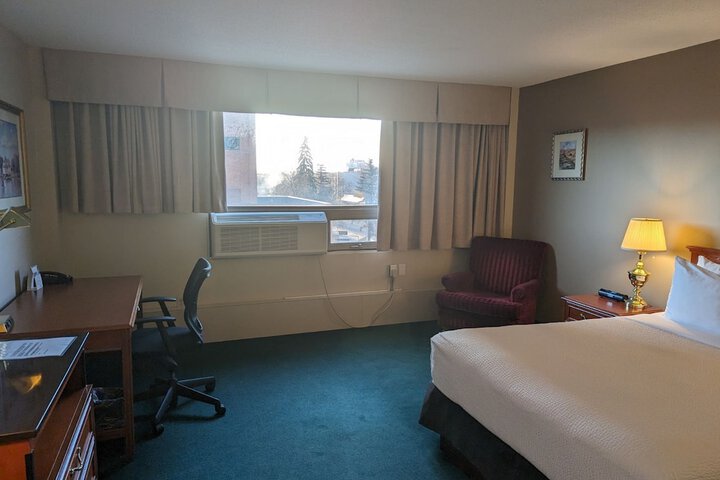Nomad Hotel and Suites