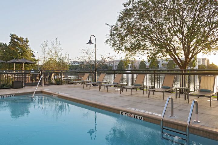Courtyard by Marriott Houston Sugar Land / Lake Pointe
