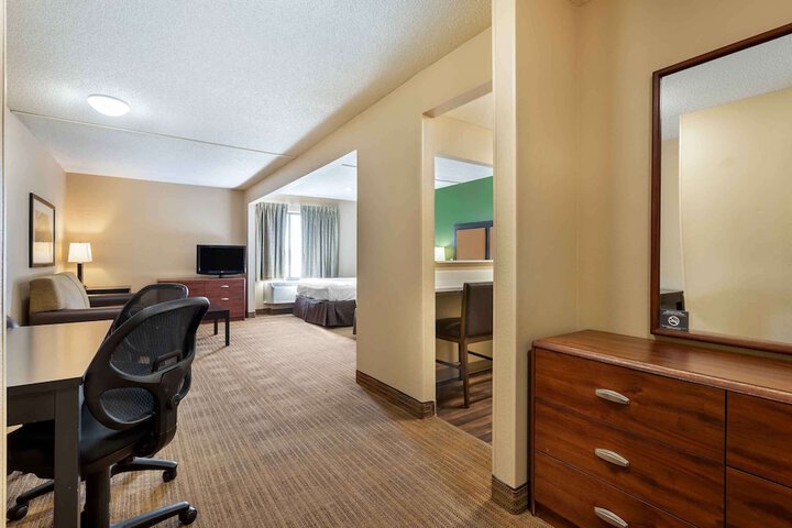 Room 22 of 33